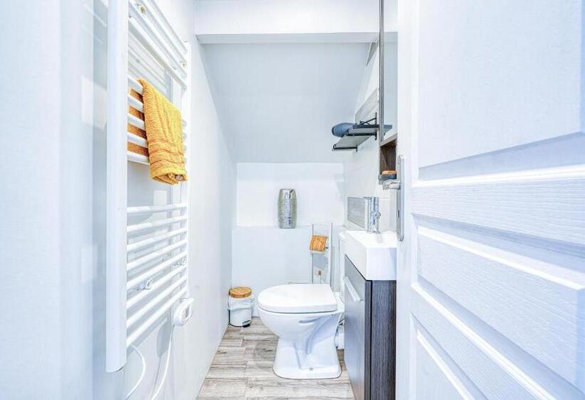 Standard room with outdoor bath, Greg & Theo S