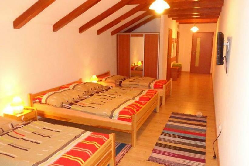 四人标准间, Ubytovanie U Emila