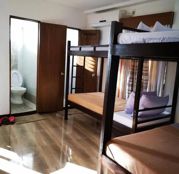 デラックスファミリールーム, Casitas Inn Tagaytay Co