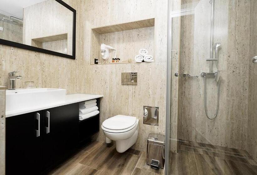 سوییت جونیور, Srbija Lux