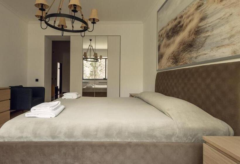 اتاق کلاسیک چهارنفره, Borovoe Country Club