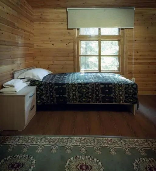 اتاق اکونومی, Borovoe Country Club