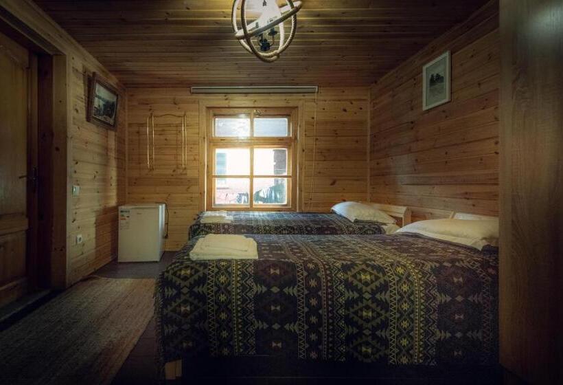 اتاق کلاسیک چهارنفره, Borovoe Country Club