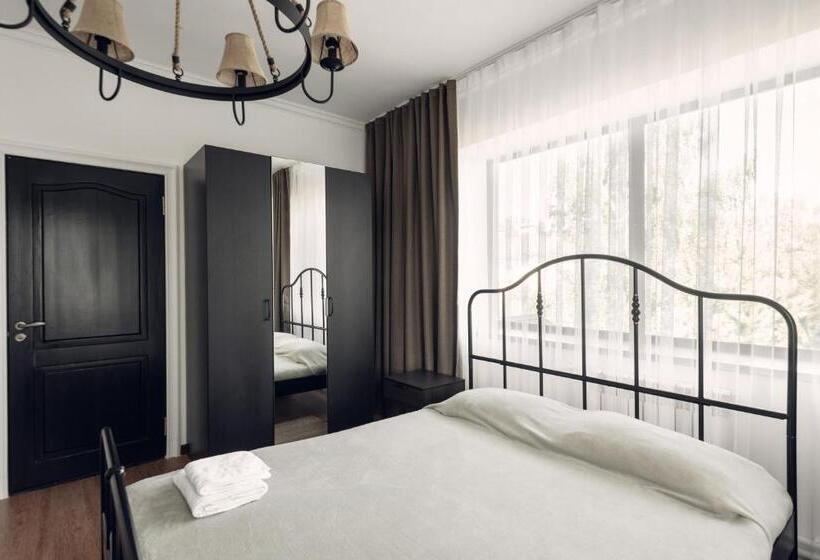 اتاق کلاسیک چهارنفره, Borovoe Country Club