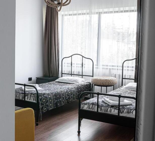 کلبه ییلاقی سوپریور یک خوابه, Borovoe Country Club