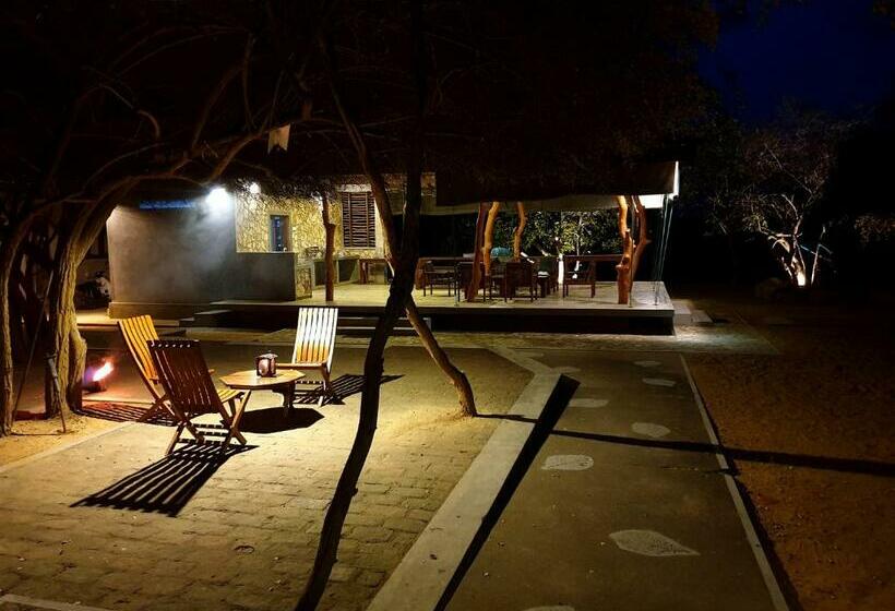家庭洋房, Leopard Corridor Yala