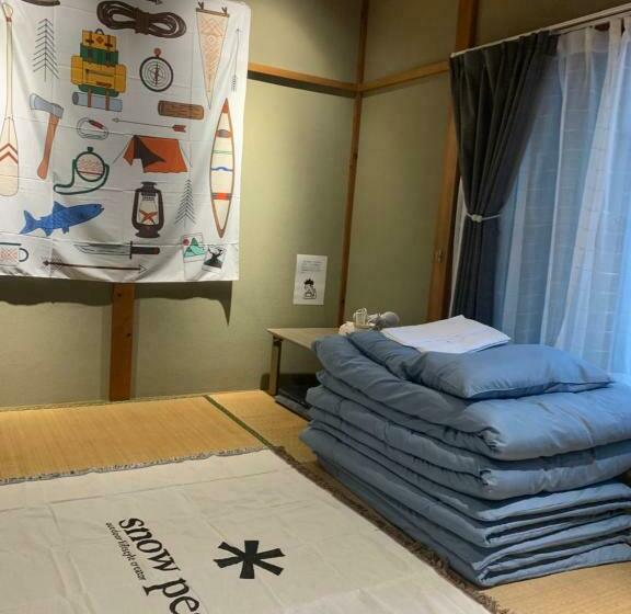 اتاق استاندارد سه تخته با سرویس بهداشتی مشترک, 海豚自由 イルカフリー Free Dolphin