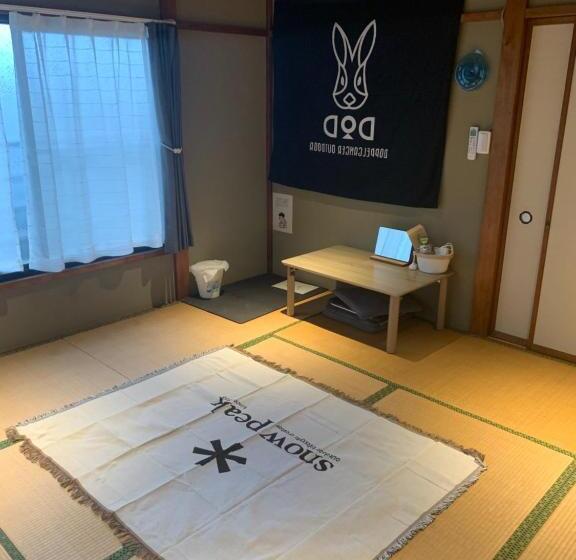 اتاق استاندارد چهارنفره با سرویس بهداشتی مشترک, 海豚自由 イルカフリー Free Dolphin