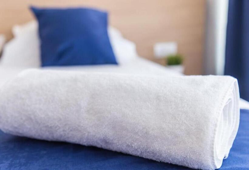 اتاق استاندارد با بالکن, Empire Luxury Apartments