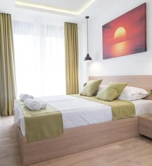 سوییت, Empire Luxury Apartments