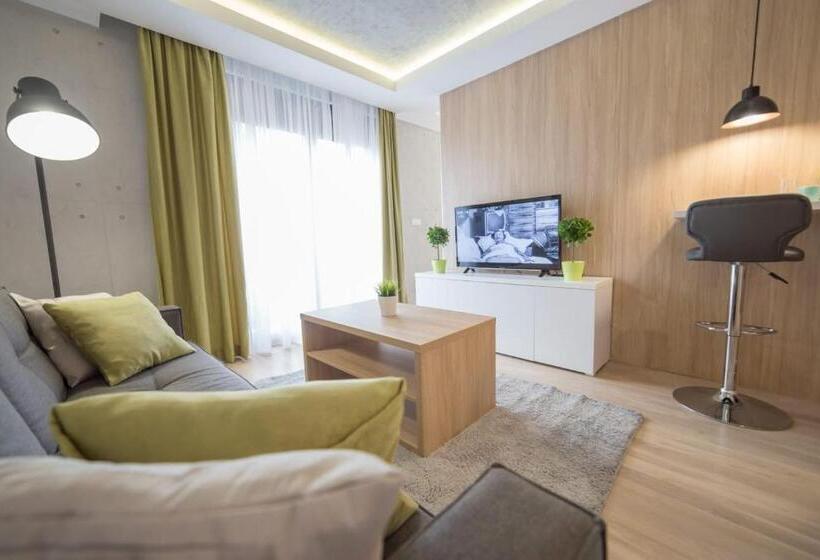 سوییت, Empire Luxury Apartments