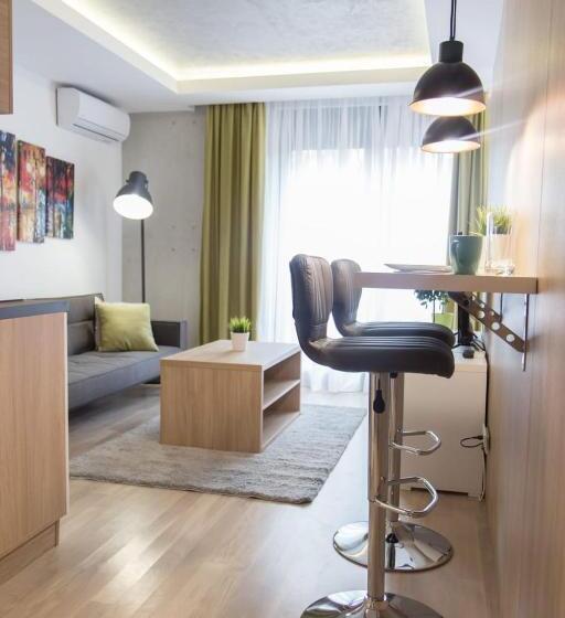 سوییت, Empire Luxury Apartments