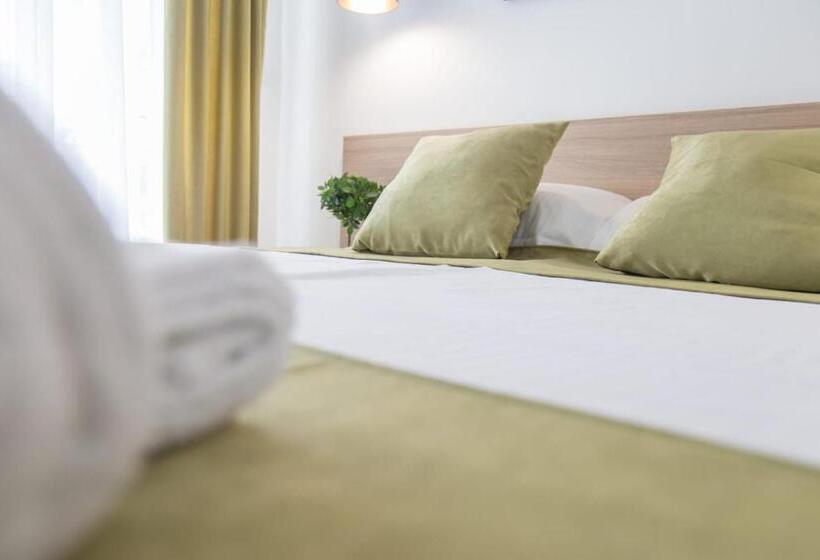 سوییت, Empire Luxury Apartments