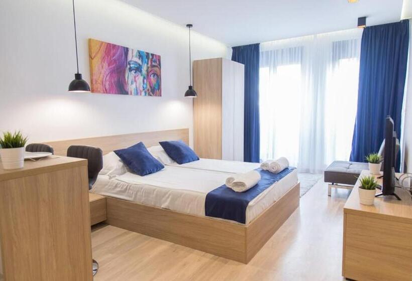 اتاق استاندارد, Empire Luxury Apartments