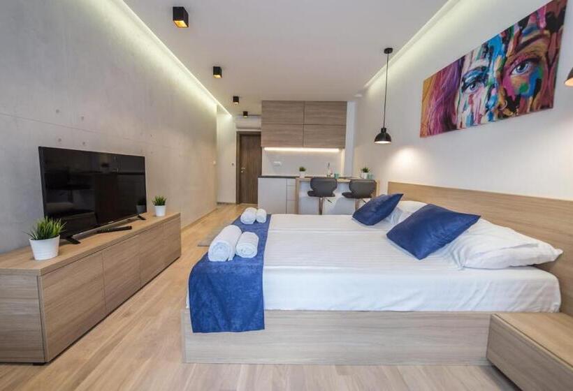 اتاق استاندارد, Empire Luxury Apartments