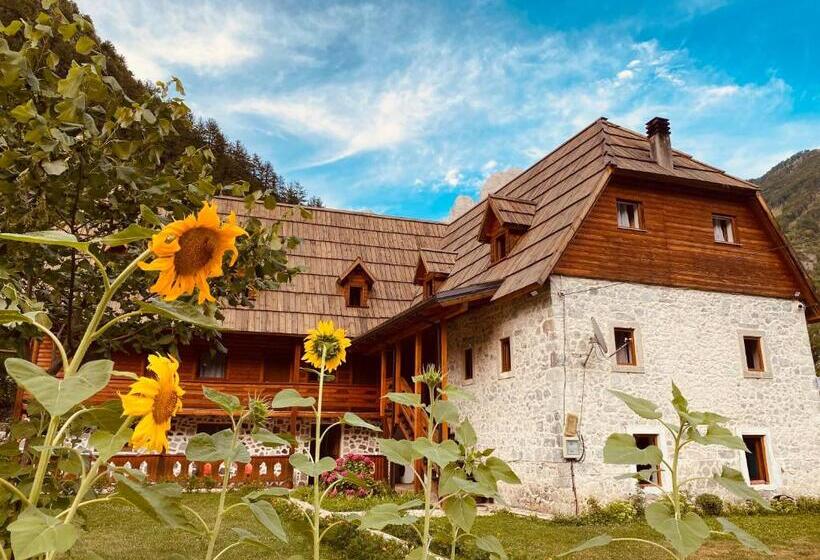 Standard Kolmen Hengen Huone, Guesthouse Prrockaj Theth