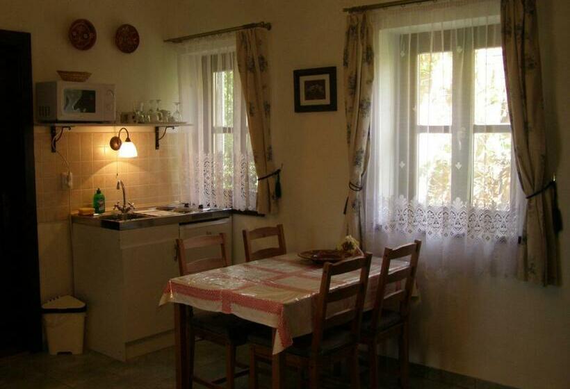 スタンダードスタジオ, őrségi Tornácos Vendégfogadó