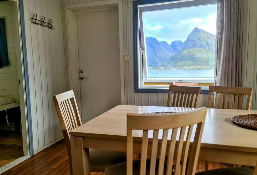 Апартаменты 2 Спальни, Lydersen Rorbuer Hostel And Apartments Kvalvika And Rytten