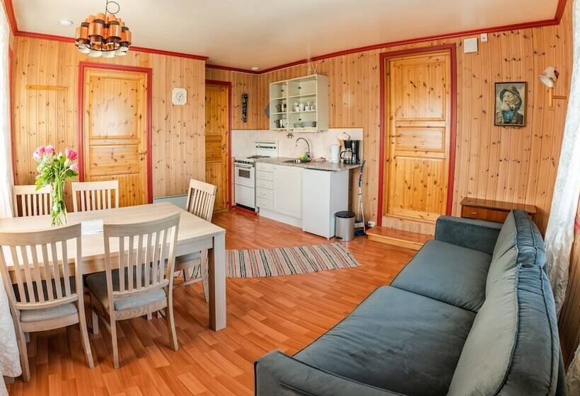 Апартаменты 2 Спальни, Lydersen Rorbuer Hostel And Apartments Kvalvika And Rytten