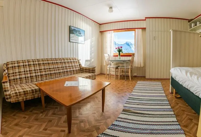 バス共有のスタンダードルーム, Lydersen Rorbuer Hostel And Apartments Kvalvika And Rytten