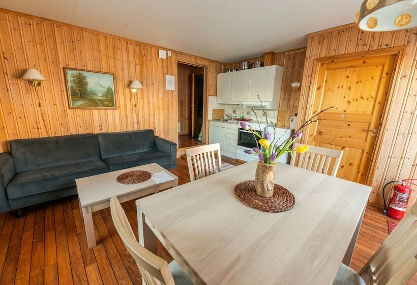 Апартаменты 2 Спальни, Lydersen Rorbuer Hostel And Apartments Kvalvika And Rytten