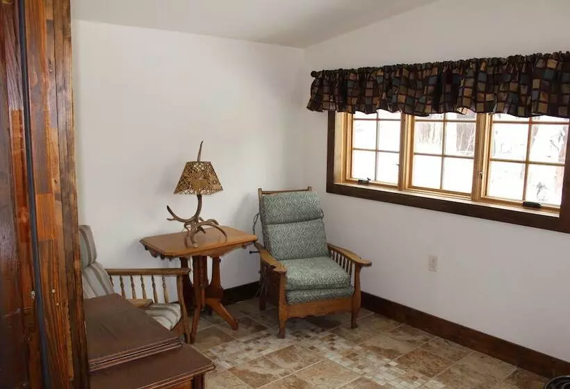 ３ベッドルームスタンダードバンガロー, Baldpate Inn