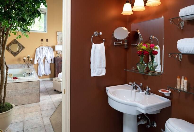 جناح, Castle In The Country