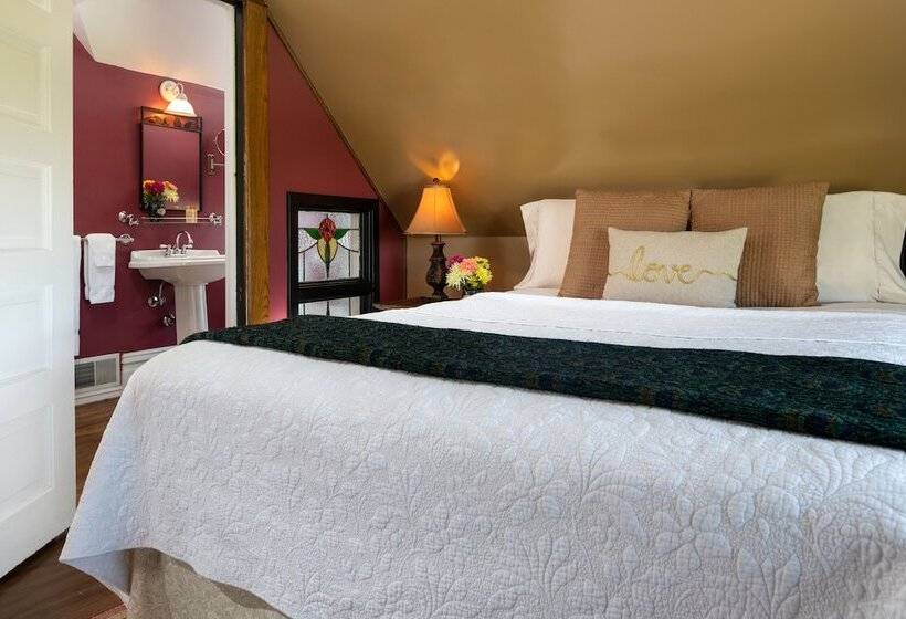 غرفة قياسية, Castle In The Country