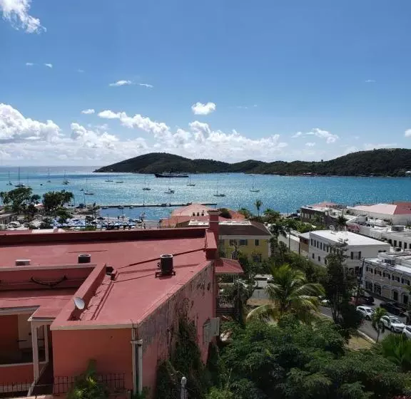 اتاق استاندارد با چشم‌انداز, Galleon House