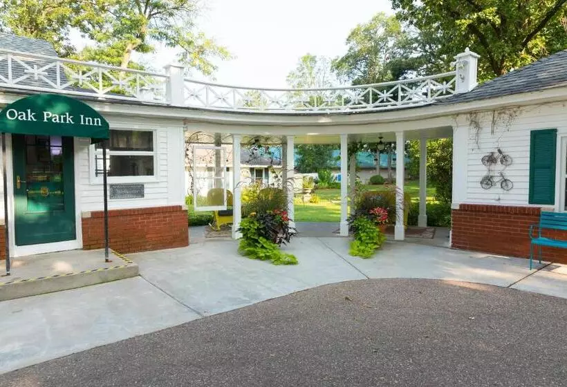 スーペリアースイート, Oak Park Inn