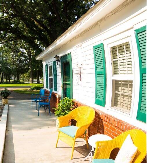 جناح ديلوكس, Oak Park Inn