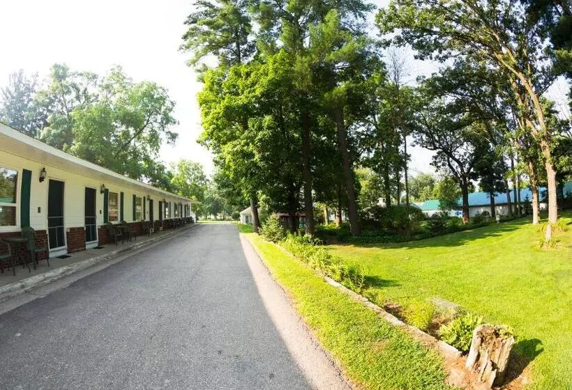 プレミアム４ベッドルーム, Oak Park Inn