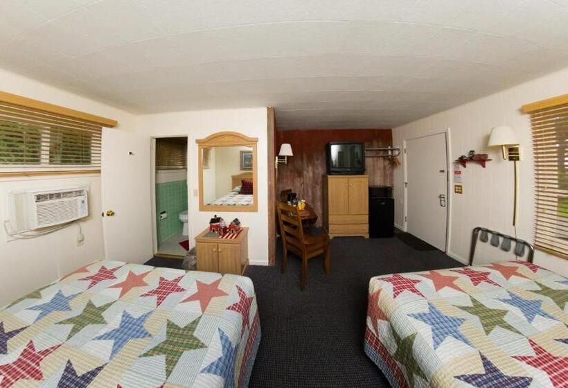 غرفة ديلوكس رباعية, Oak Park Inn