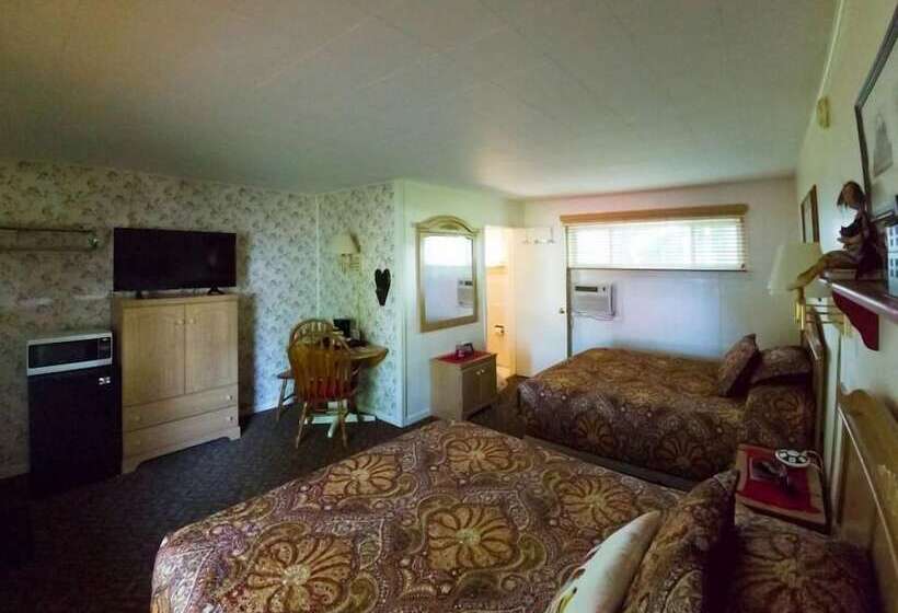 غرفة قياسية رباعية, Oak Park Inn