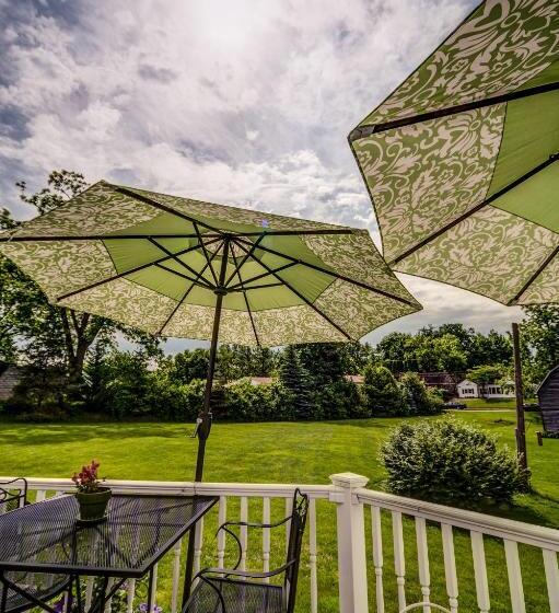 جناح, Friendly City Inn B&b