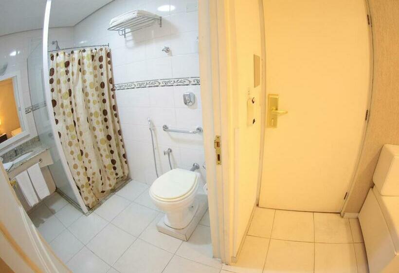 디럭스 룸, Altadomo