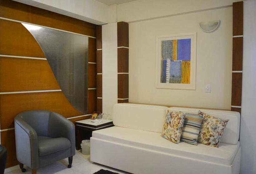 수피리어 룸, Altadomo