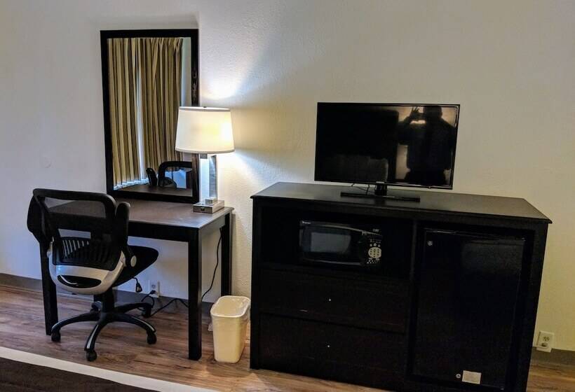 غرفه قياسيه سريرين مزدوجين, Francis