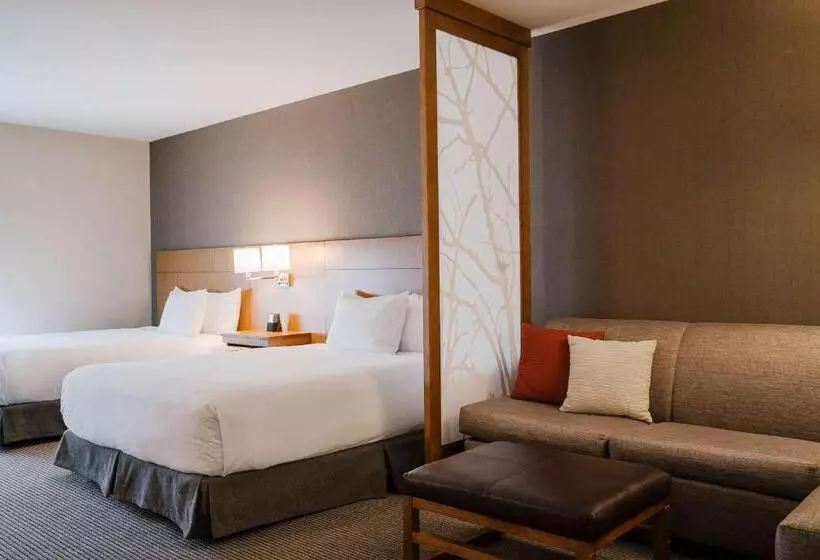 Standard Room Superior Floor, Hyatt Place Buffalo / Amherst, Ny