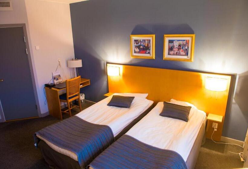 标准间, Lumber & Karle