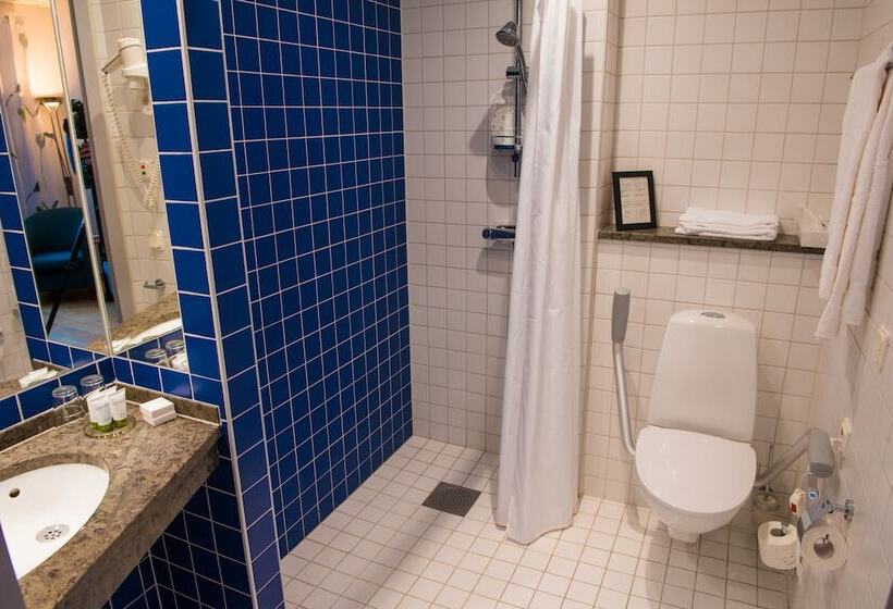 标准间, Lumber & Karle