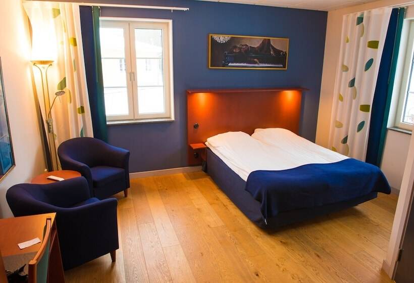 标准间, Lumber & Karle