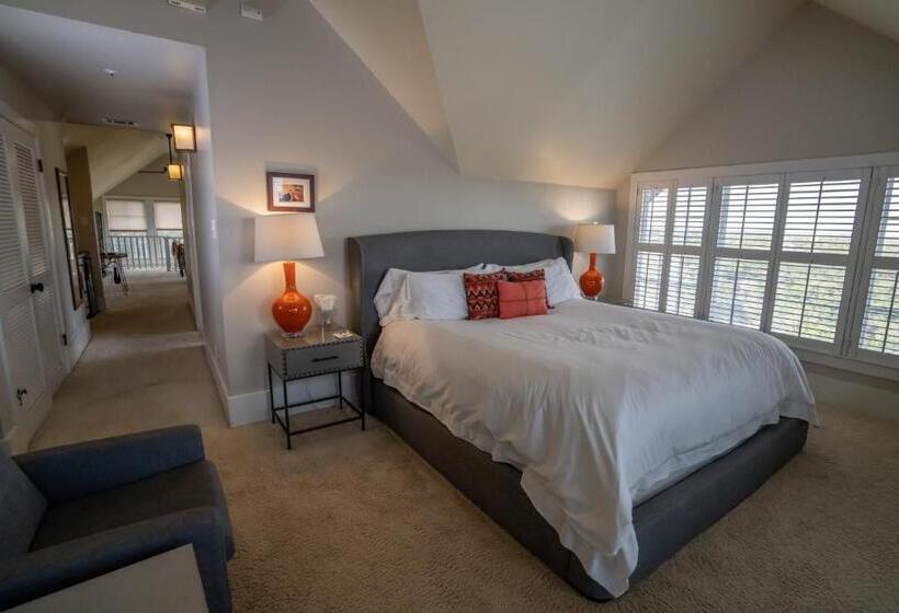 스위트 킹사이즈 침대, Sage Hill Inn & Spa