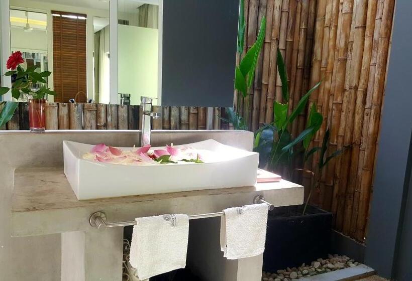 בקתה דלוקס, Sahaa Beach Resort