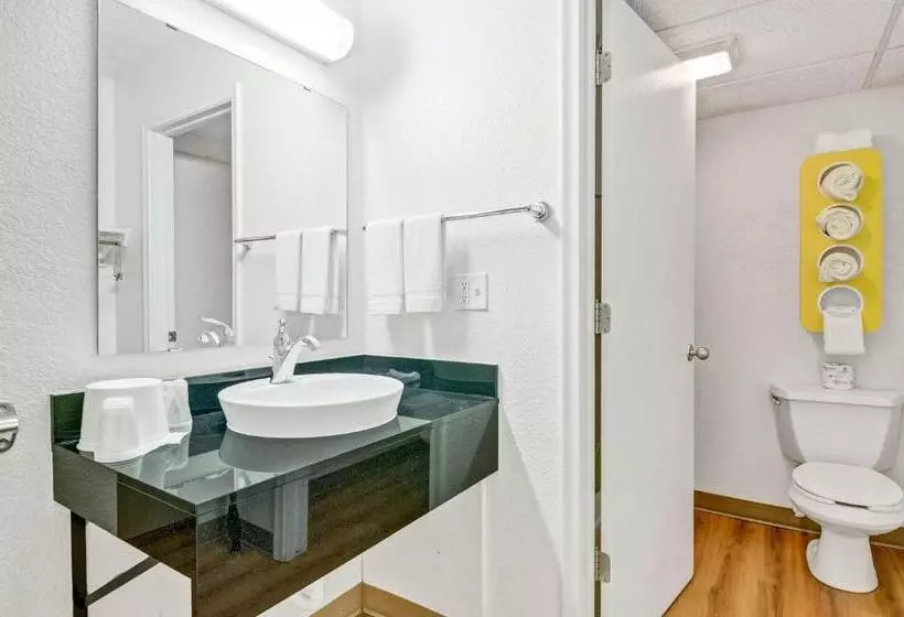 デラックスルーム, Motel 6 Big Springs, Ne
