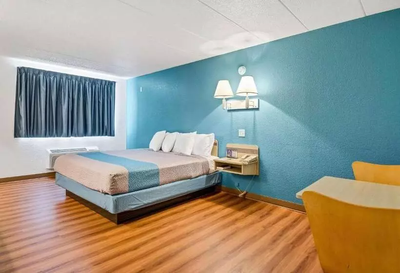 キングサイズベッドのスタンダードルーム, Motel 6 Big Springs, Ne