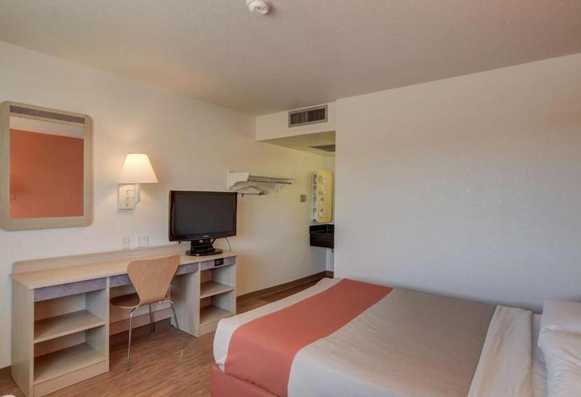 غرفة قياسية لذوى الاحتياجات الخاصة, Motel 6 Casper Wy