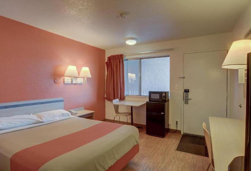 Номер Стандарт Адаптированный для Инвалидов, Motel 6 Casper Wy