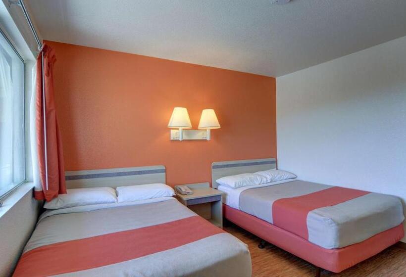 Четырехместный Номер Стандарт, Motel 6 Casper Wy
