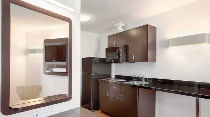 Номер Стандарт, Motel 6swift Current, Sk